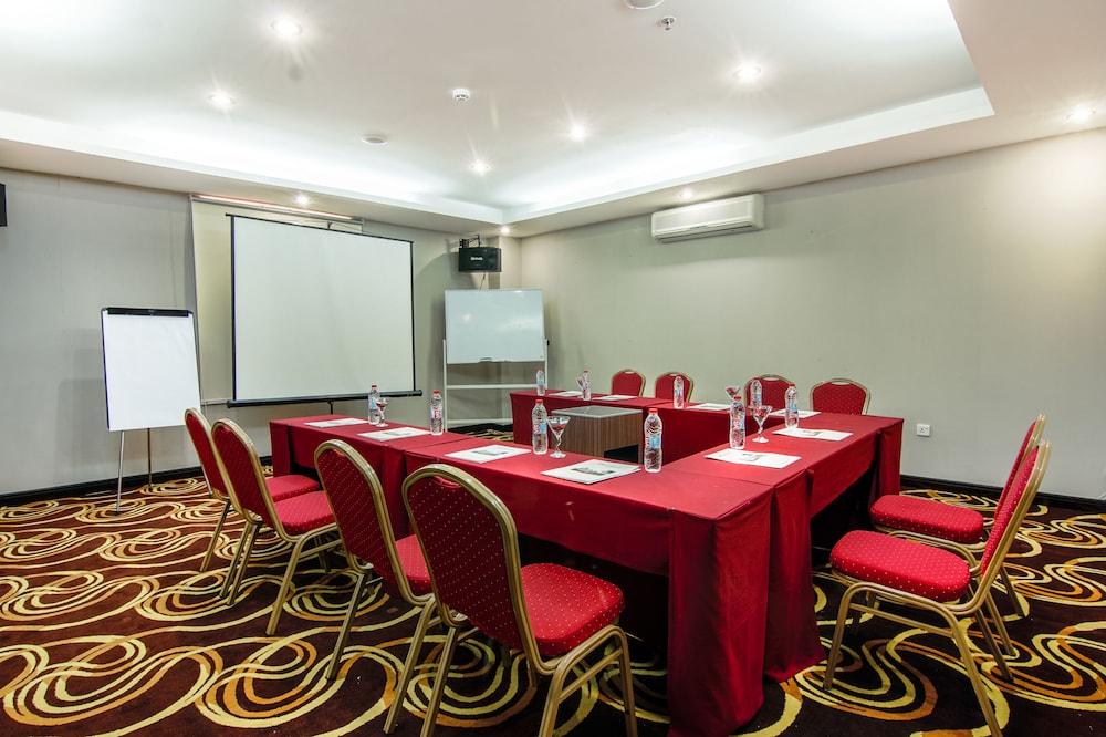 Grand Eska Hotel & Suites Batam Nagoya Eksteriør bilde