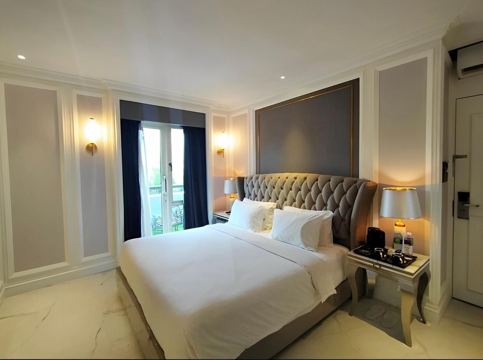 Grand Eska Hotel & Suites Batam Nagoya Eksteriør bilde